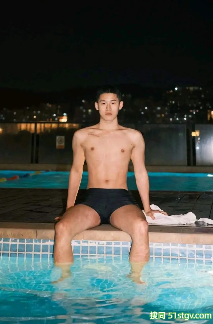 单眼皮小帅哥，有点可爱有点萌帅 - 51虹马