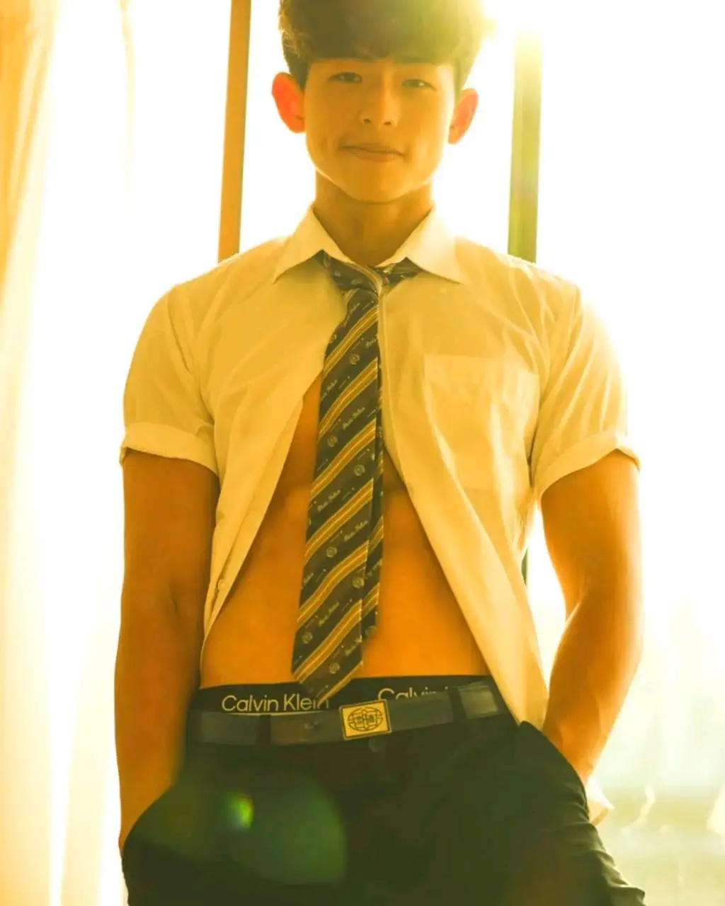 十七岁的小卷毛，黑皮体育生 - 51虹马