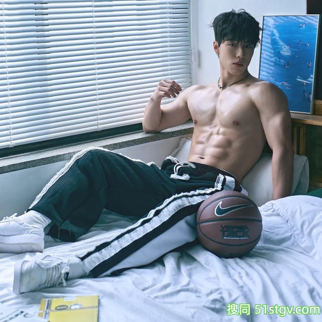 天菜男友，又帅又壮实 - 51虹马