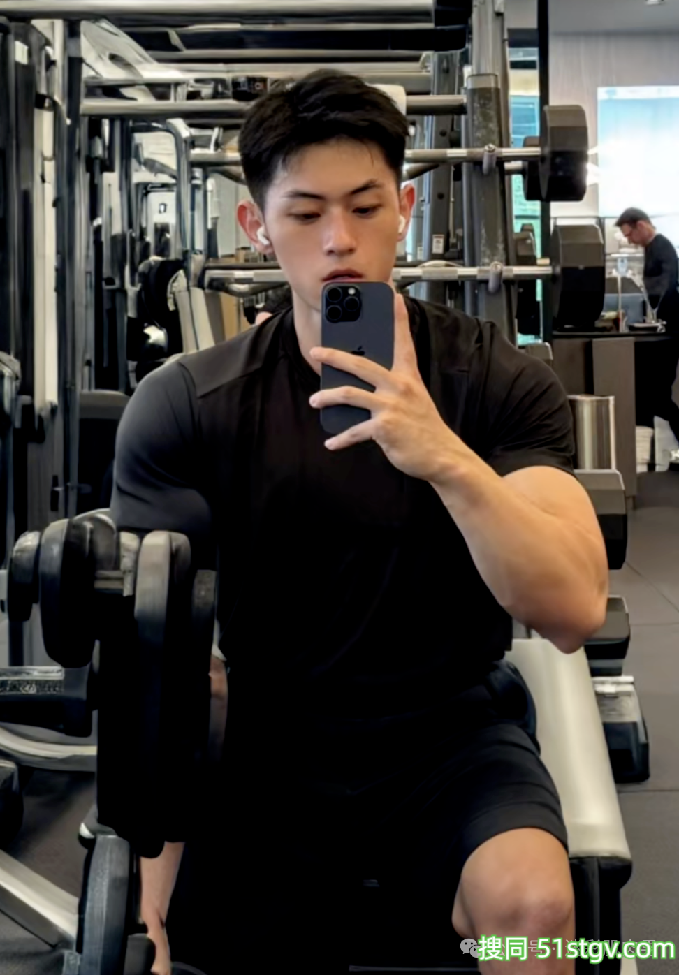 你们的新老公自拍来啦！ - 51虹马