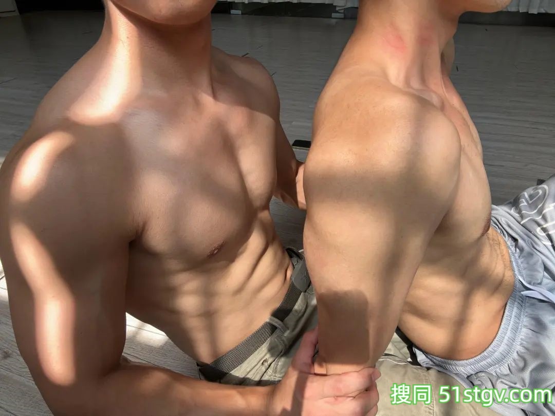 和喜欢的人谈甜甜的恋爱 - 51虹马