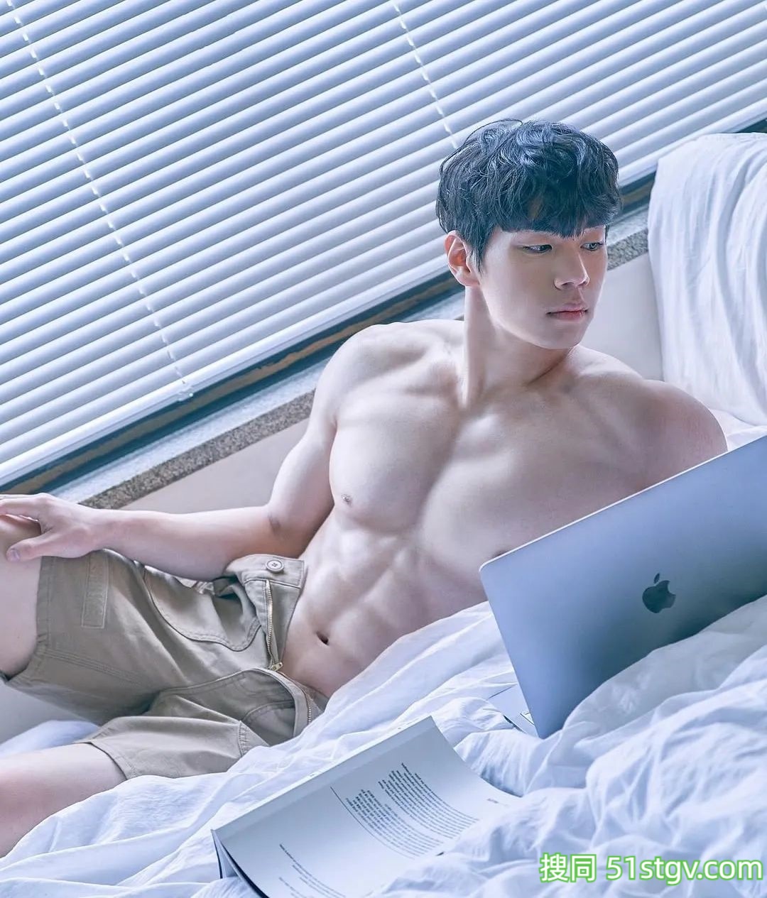 乖乖的小奶狗，又帅又壮实 - 51虹马