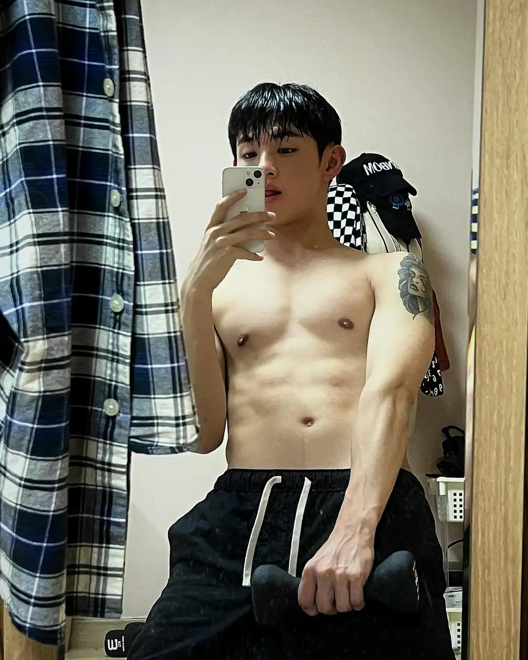 薄肌小奶狗，有点帅 - 51虹马