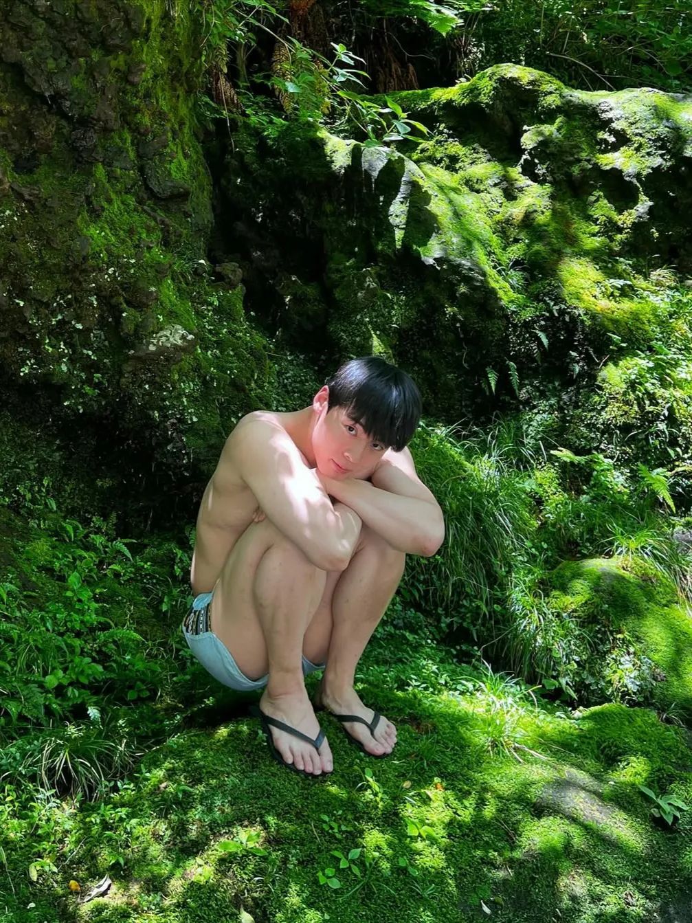 不是很帅，但身材很好的小哥哥 - 51虹马