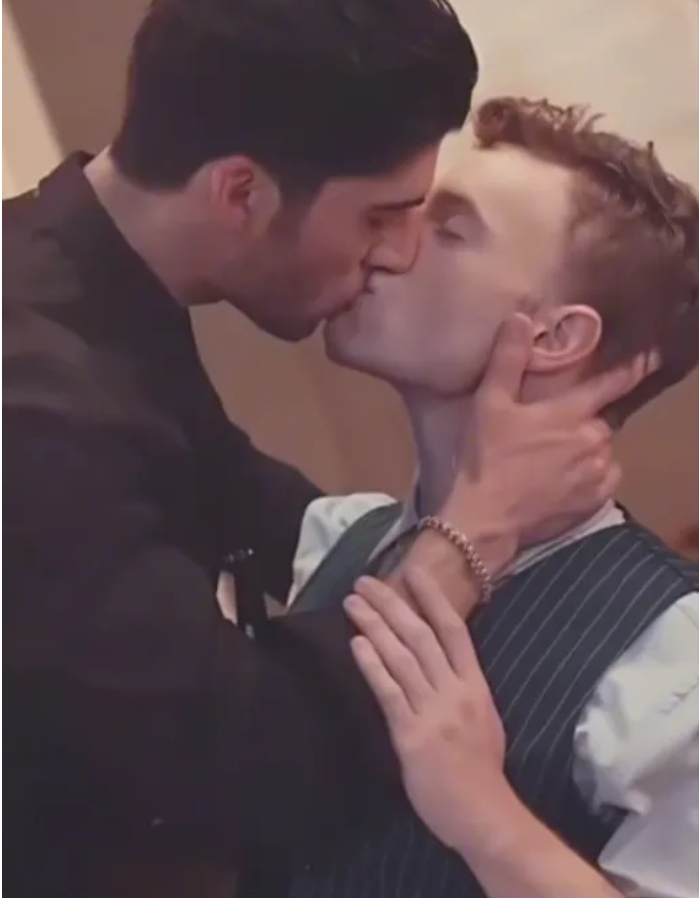 《反对!我不是GAY》检察官x律师,竹马再次相遇,先船后爱 - 51虹马 《反对!我不是GAY》检察官x律师,竹马再次相遇,先船后爱 - 51虹马