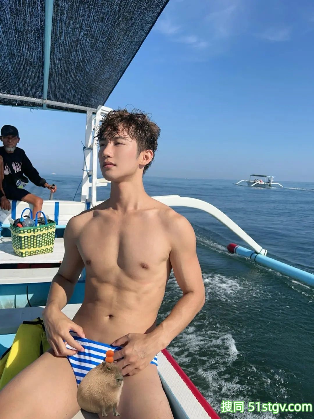 05薄肌小帅哥，少年感 - 51虹马