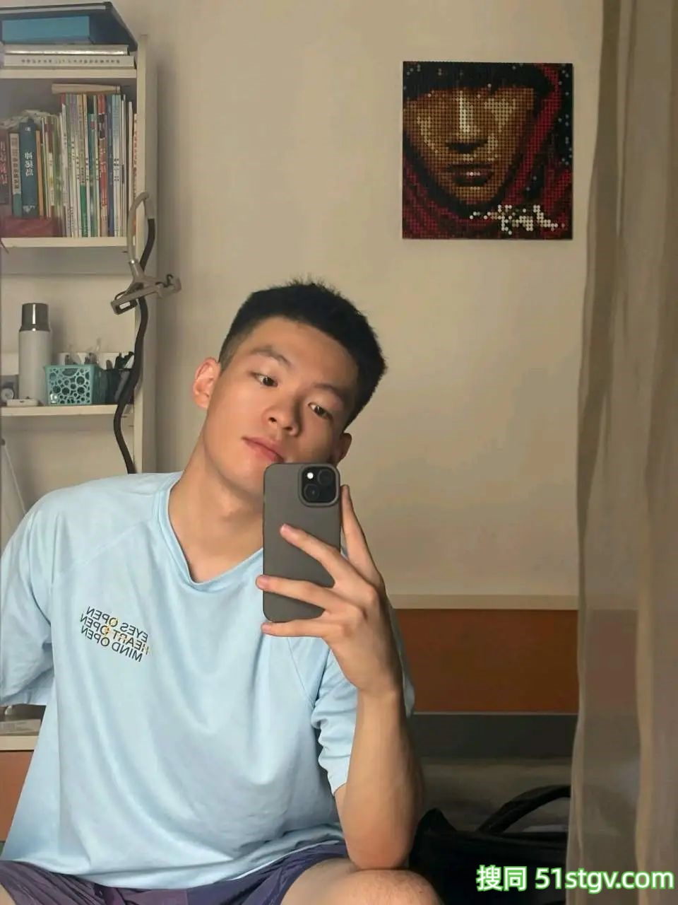 男大学生，三宣 - 51虹马