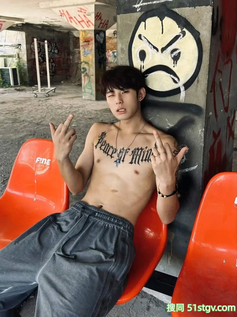 痞帅，薄肌小哥哥，好帅好爽 - 51虹马