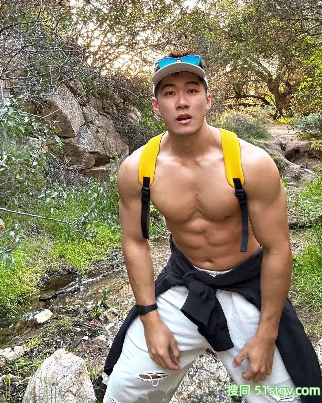 黑皮体育生，臭大力力 - 51虹马