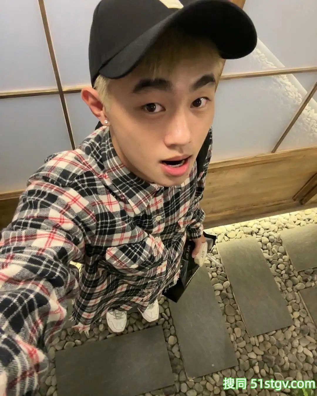 帅帅的男生，看着就好爽 - 51虹马