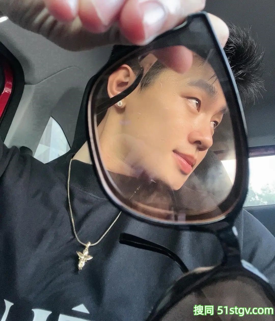 帅帅的男生，看着就好爽 - 51虹马