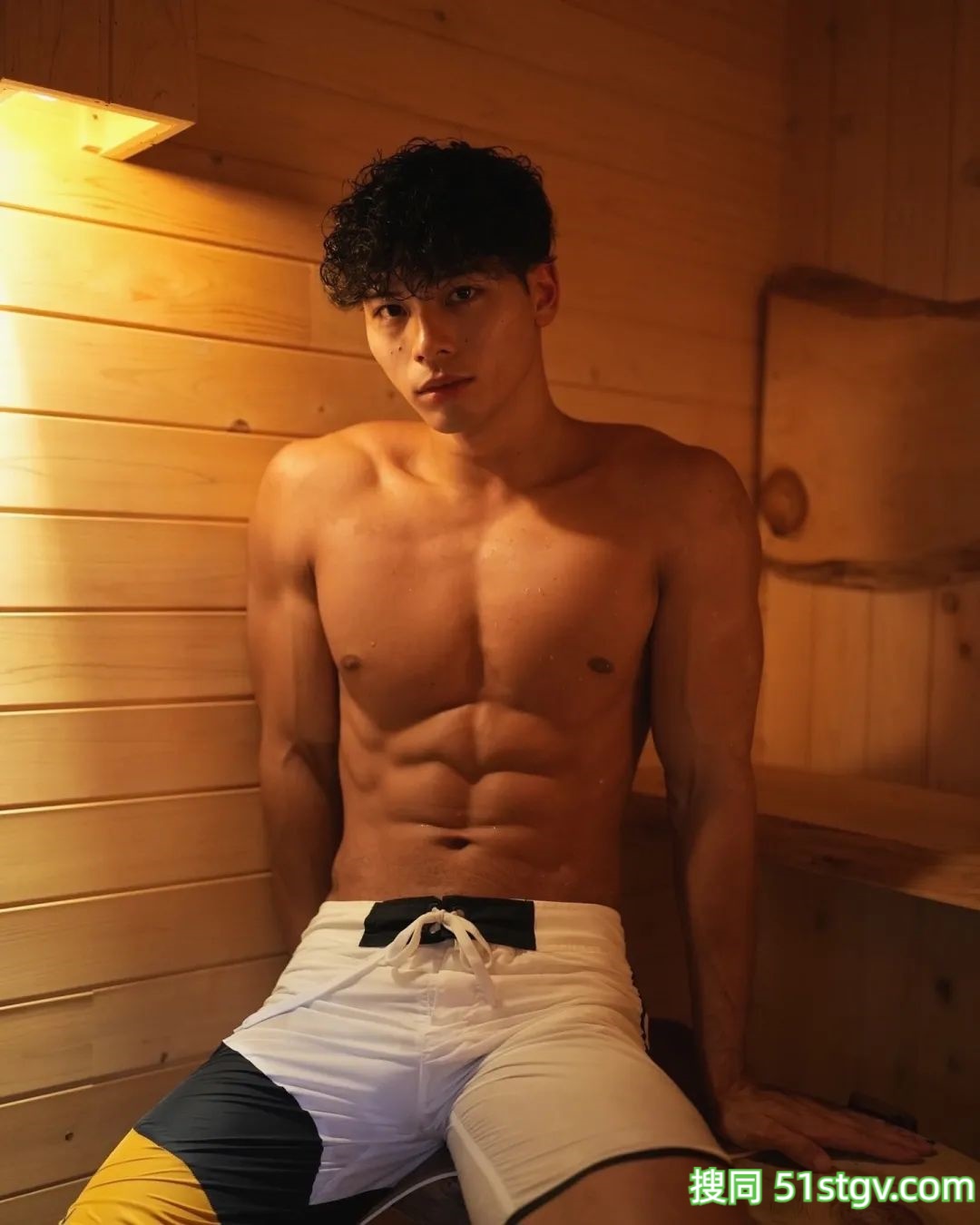 23岁日本健身网红,黝黑肩膀胸肌,这大胸肌泡水时能撩到人心里 - 51虹马 23岁日本健身网红,黝黑肩膀胸肌,这大胸肌泡水时能撩到人心里 - 51虹马