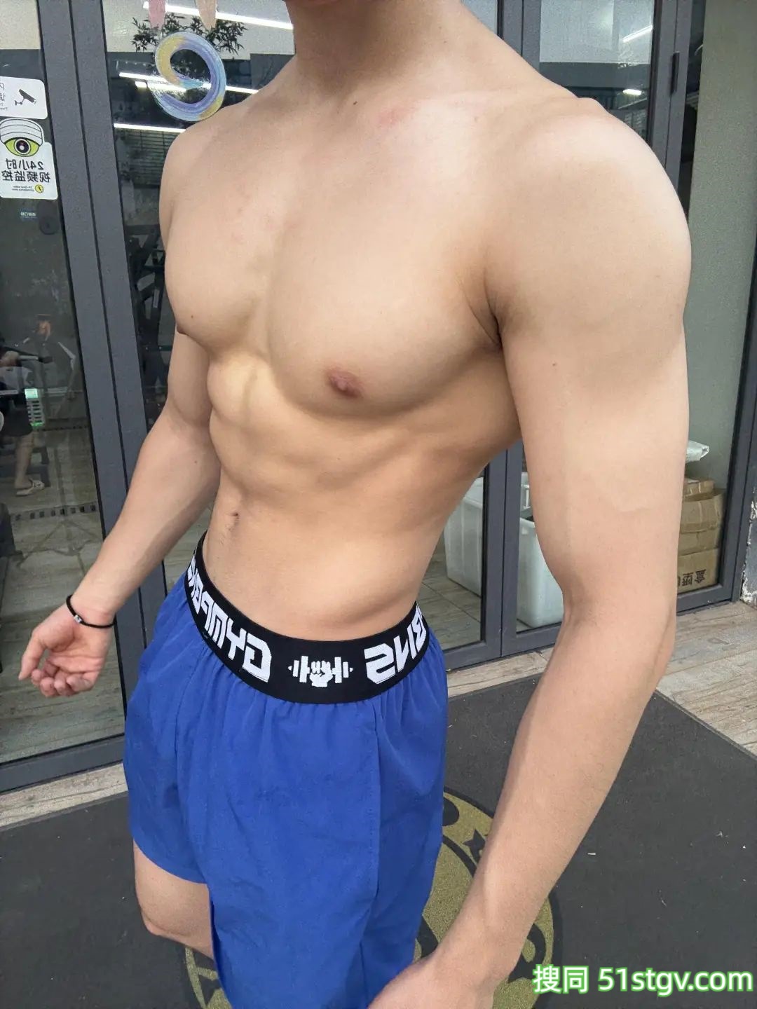 越练越大，好看的腹肌身材 - 51虹马