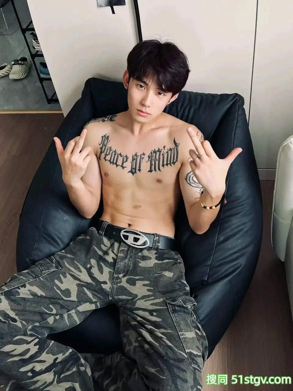 痞帅，薄肌小哥哥，好帅好爽 - 51虹马