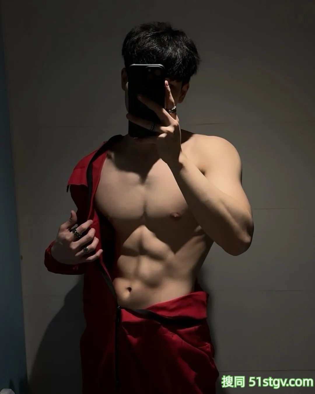 腹肌小哥哥，蜘蛛侠 - 51虹马