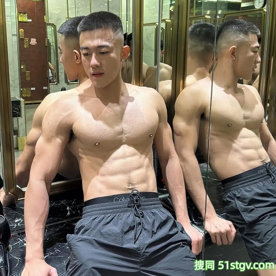 谁家老公，腹肌身材这么帅-51虹马