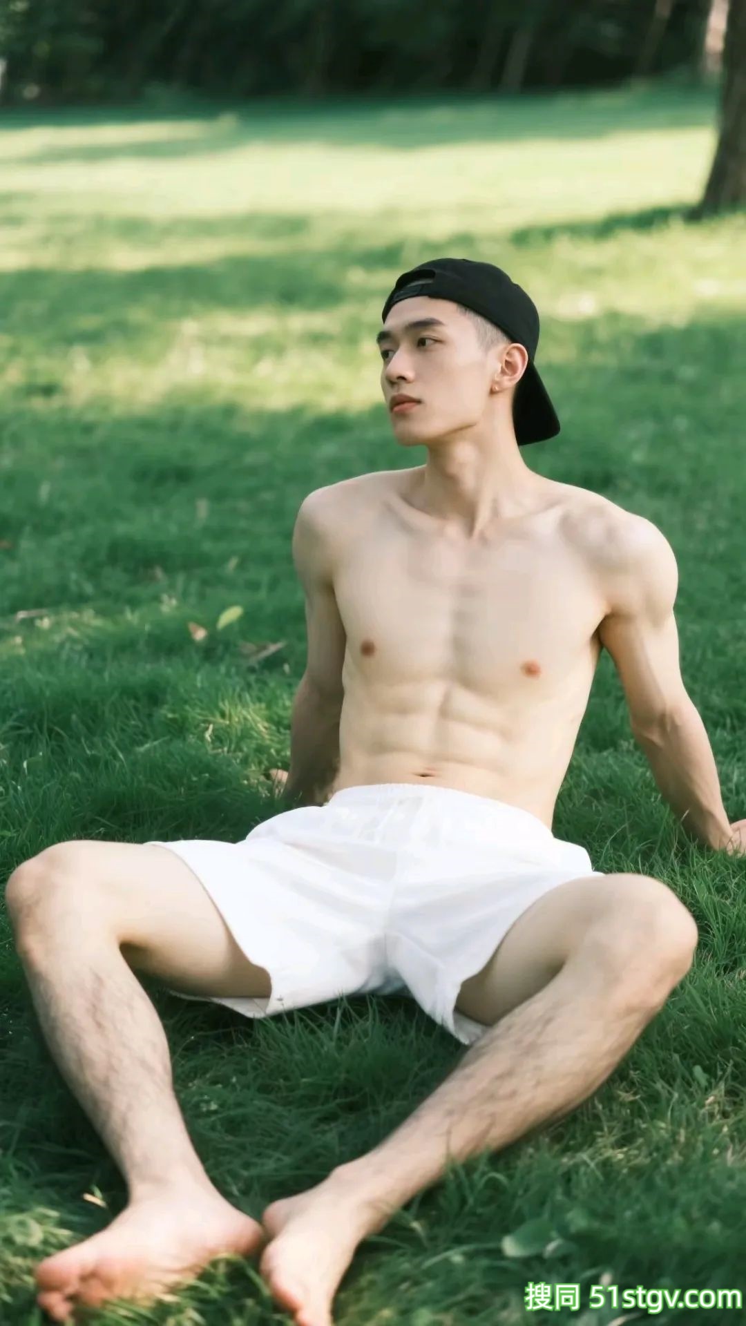 小哥哥到果园摘桃子-51虹马