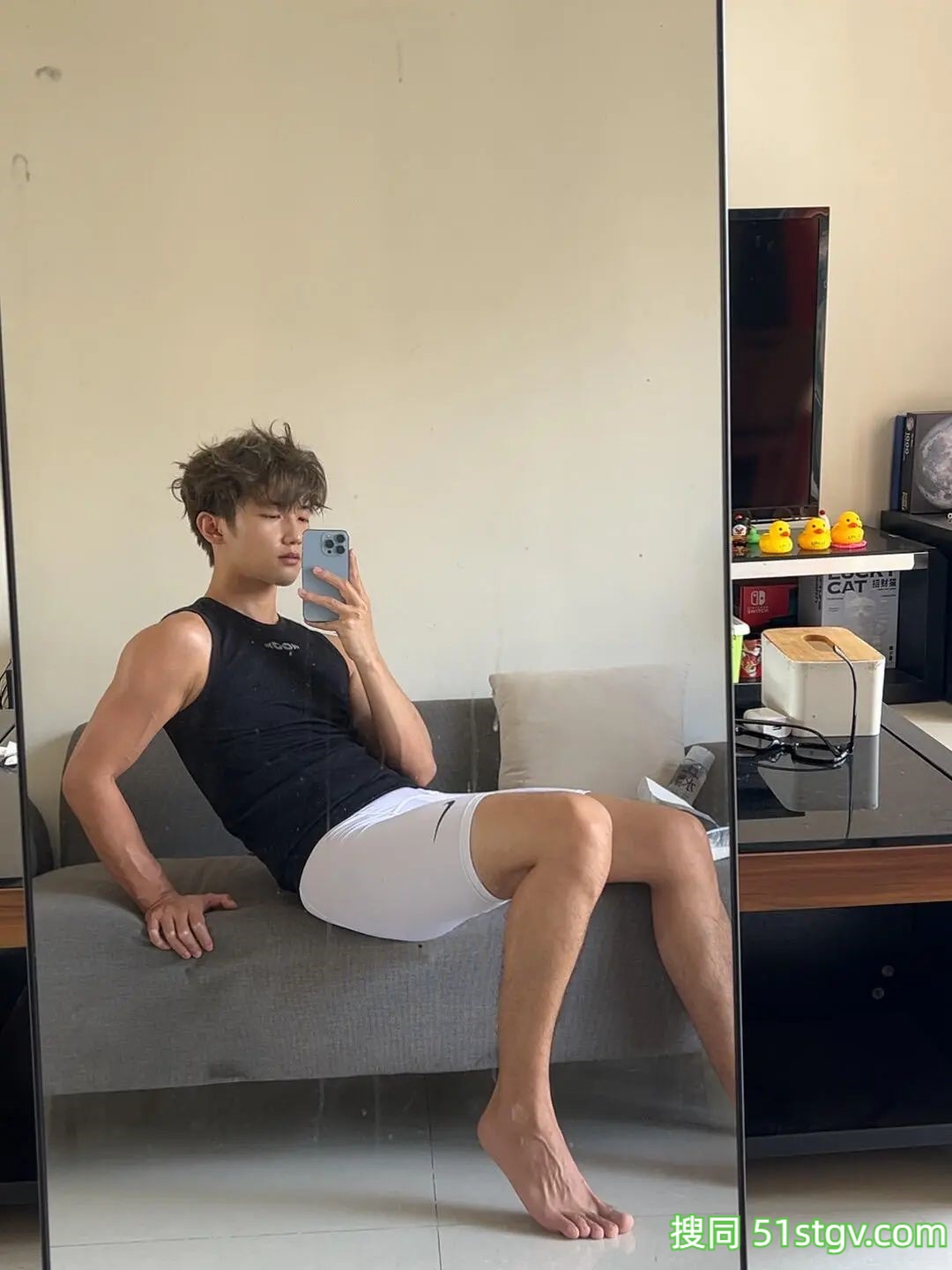 05薄肌小帅哥，少年感 - 51虹马