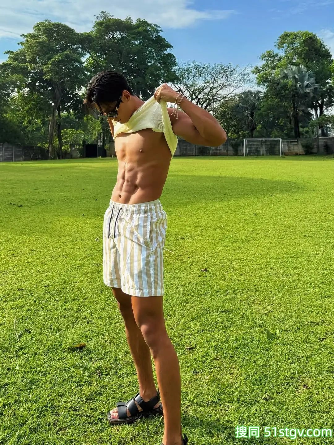 黑皮体育生，健康的肤色更迷人 - 51虹马