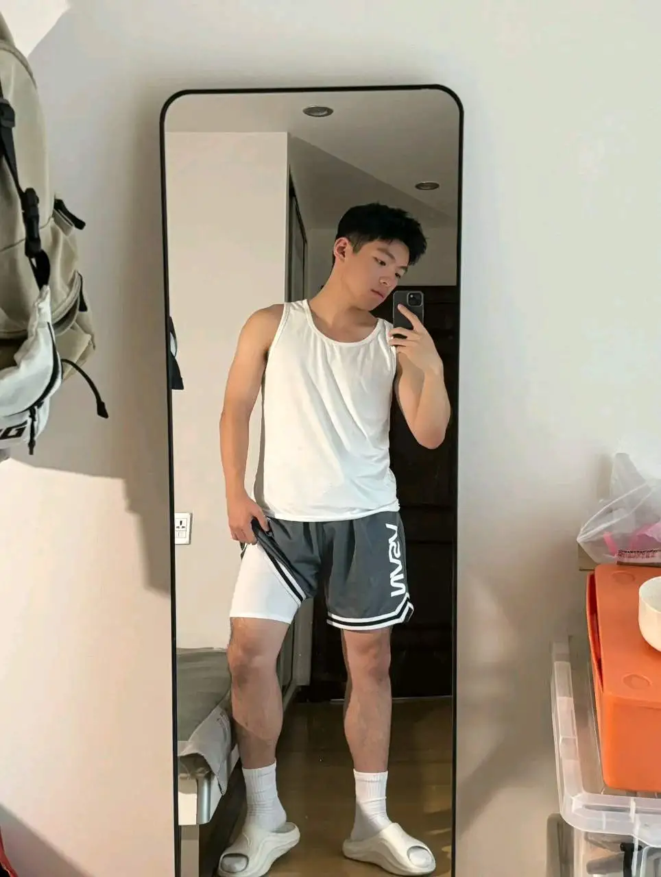 男大学生，三宣 - 51虹马