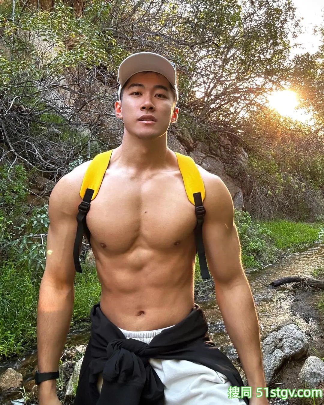 黑皮体育生，臭大力力 - 51虹马