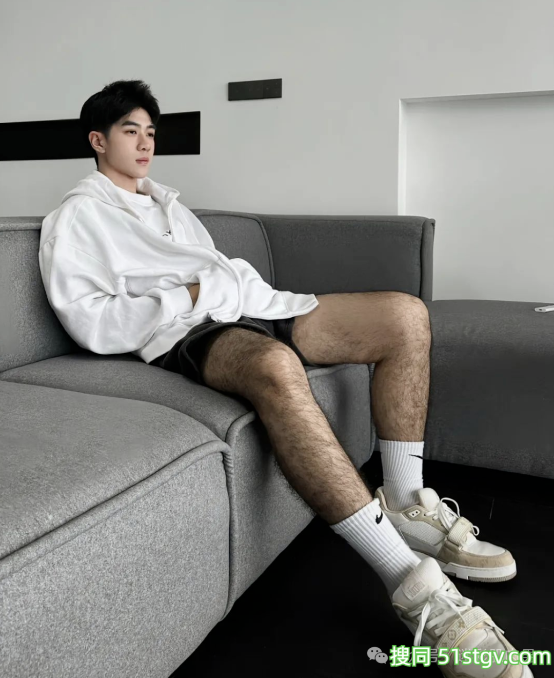 短裤湿透的长腿小哥! - 51虹马 短裤湿透的长腿小哥! - 51虹马