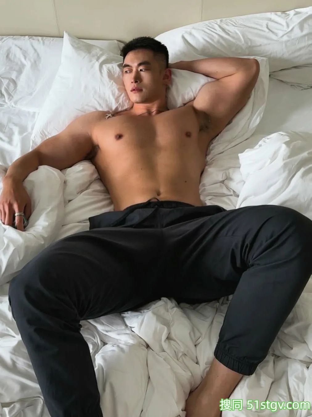 粗壮的男友，荷尔蒙爆棚 - 51虹马