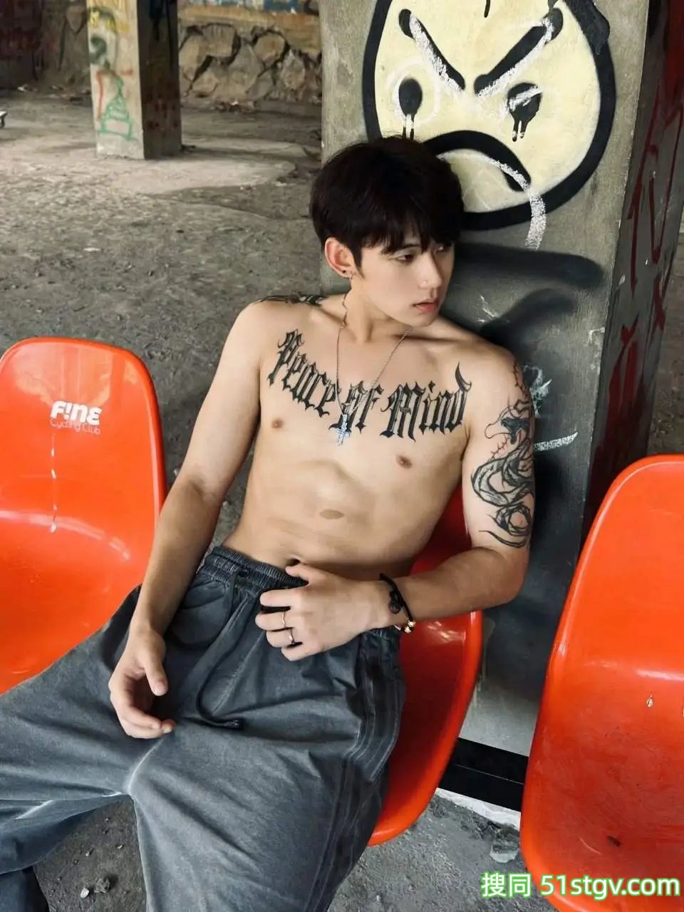 痞帅，薄肌小哥哥，好帅好爽 - 51虹马