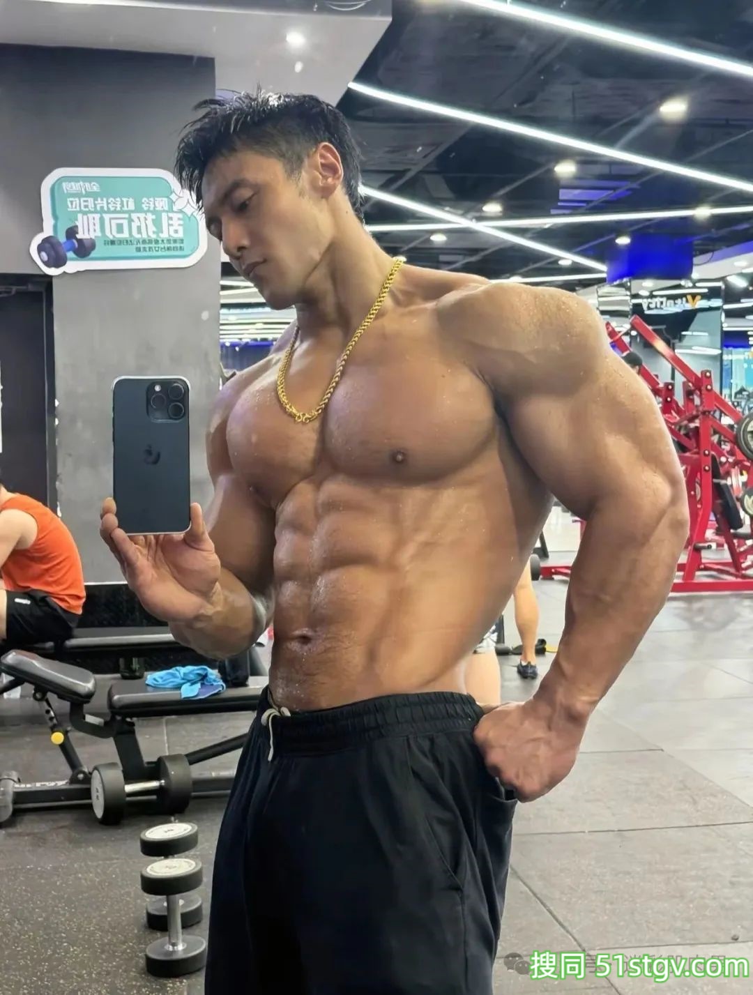 190CM山东直男教练张佳尔的瓜吃了吗？太强了！-51虹马