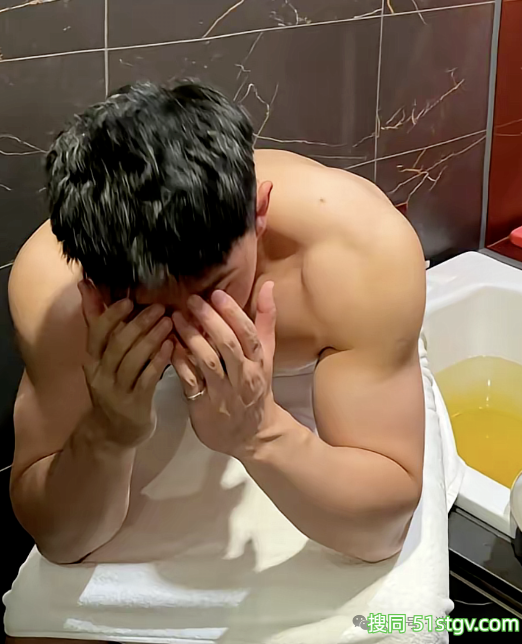 你们的新老公自拍来啦！ - 51虹马