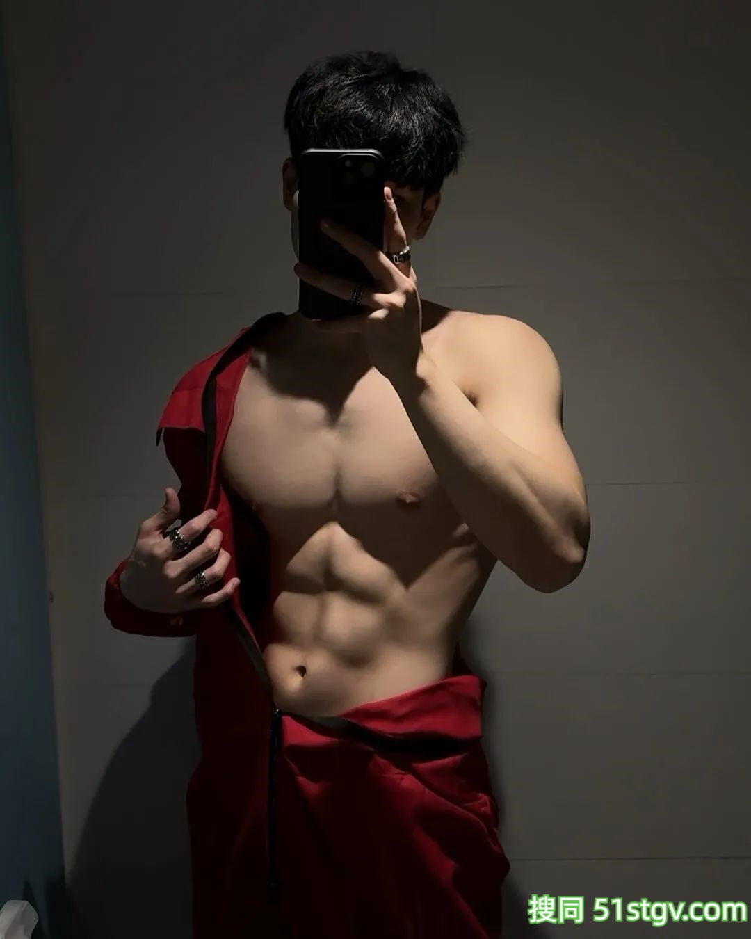 腹肌小哥哥，蜘蛛侠 - 51虹马