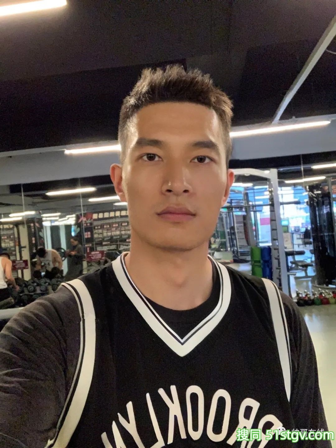 186CM北体篮球体育生大长腿穿的真好看! - 51虹马 186CM北体篮球体育生大长腿穿的真好看! - 51虹马