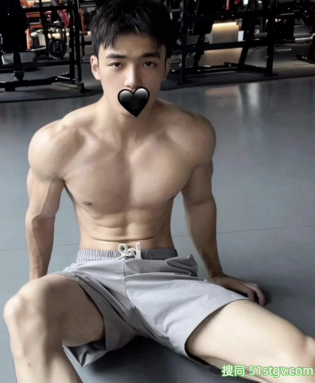 这白皮帅哥会是你的crush吗? - 51虹马 这白皮帅哥会是你的crush吗? - 51虹马