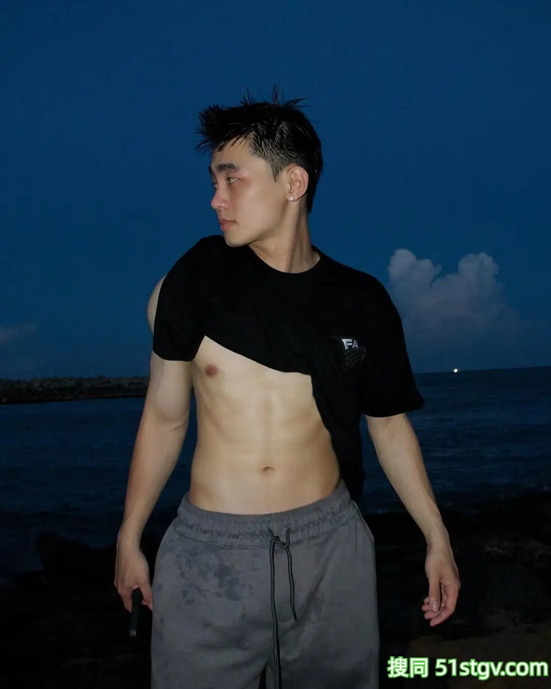 帅帅的男生，看着就好爽 - 51虹马