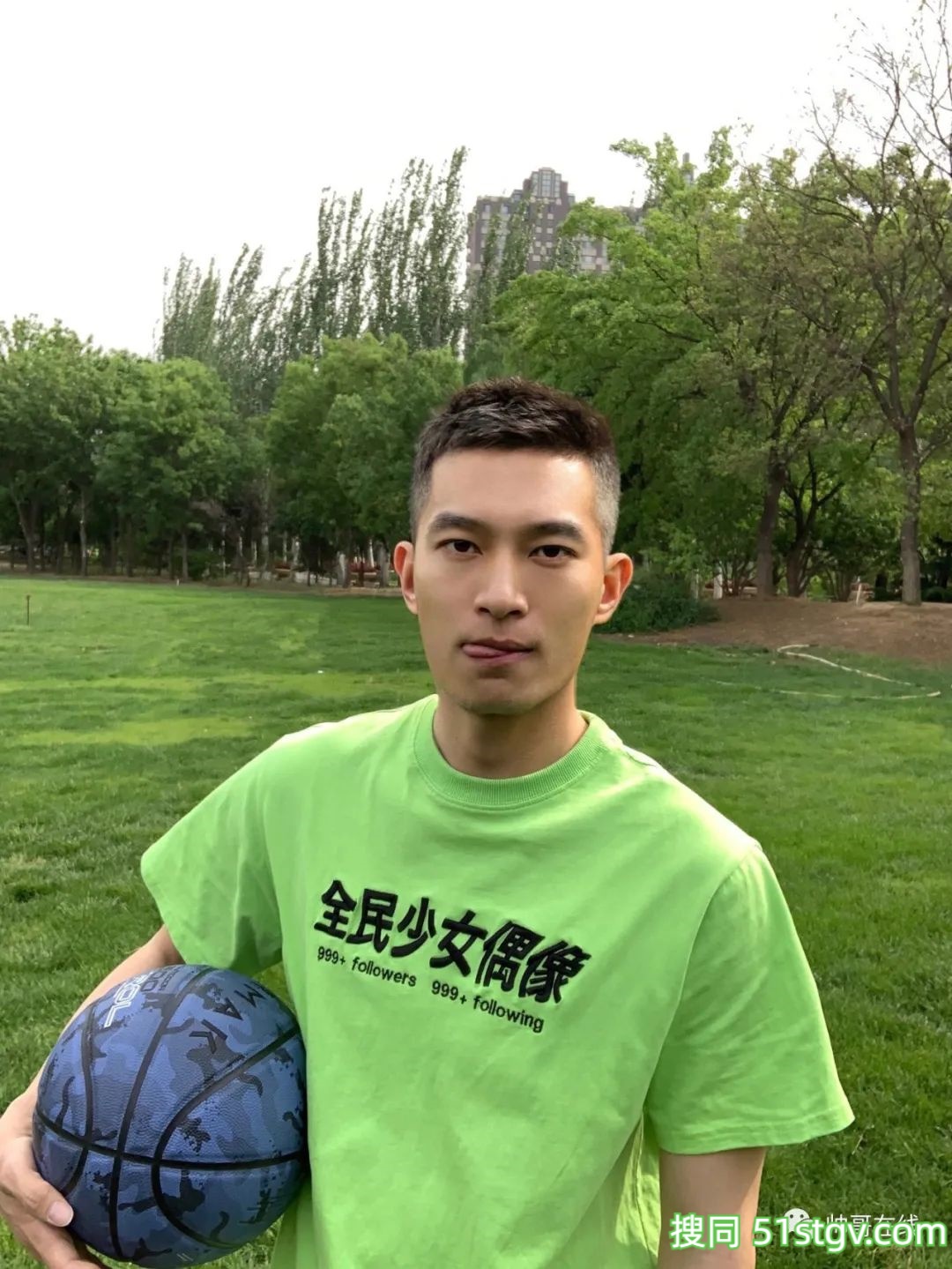 186CM北体篮球体育生大长腿穿的真好看! - 51虹马 186CM北体篮球体育生大长腿穿的真好看! - 51虹马