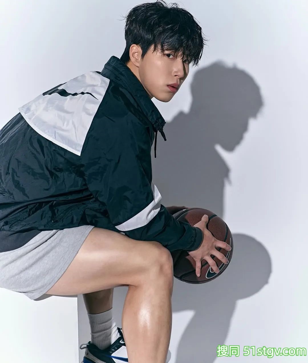 男模三选一，肌肉线条太帅啦，简直要爆了 - 51虹马