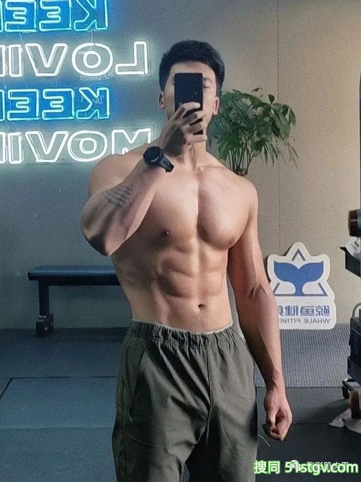 黝黑型男长得太好男人味十足！-51虹马