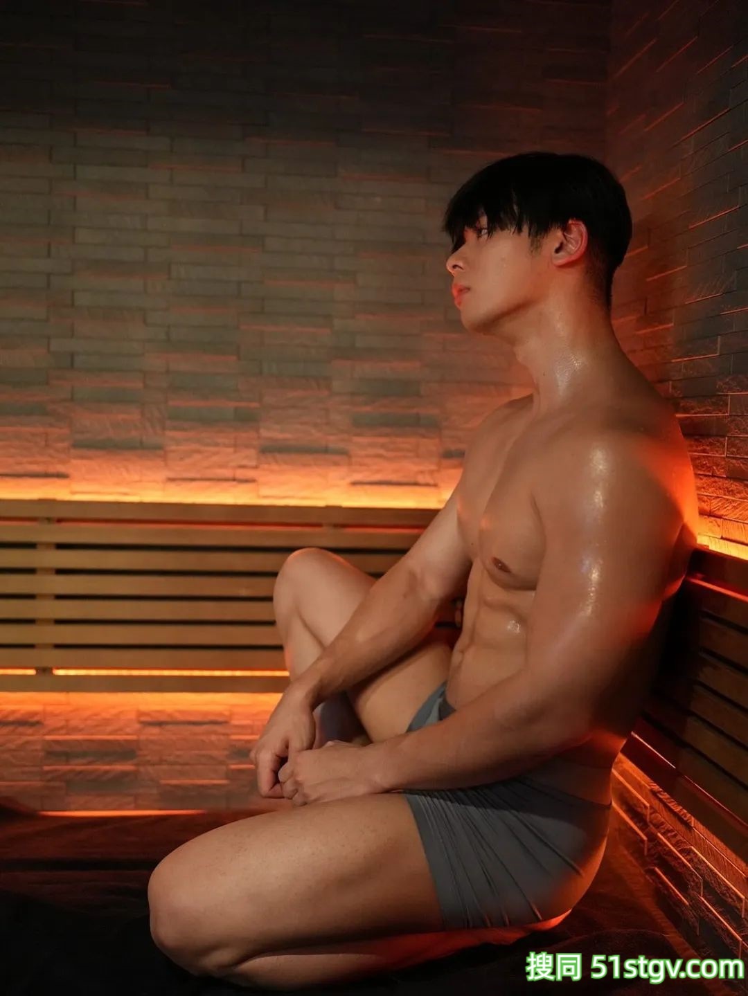 23岁日本健身网红,黝黑肩膀胸肌,这大胸肌泡水时能撩到人心里 - 51虹马 23岁日本健身网红,黝黑肩膀胸肌,这大胸肌泡水时能撩到人心里 - 51虹马