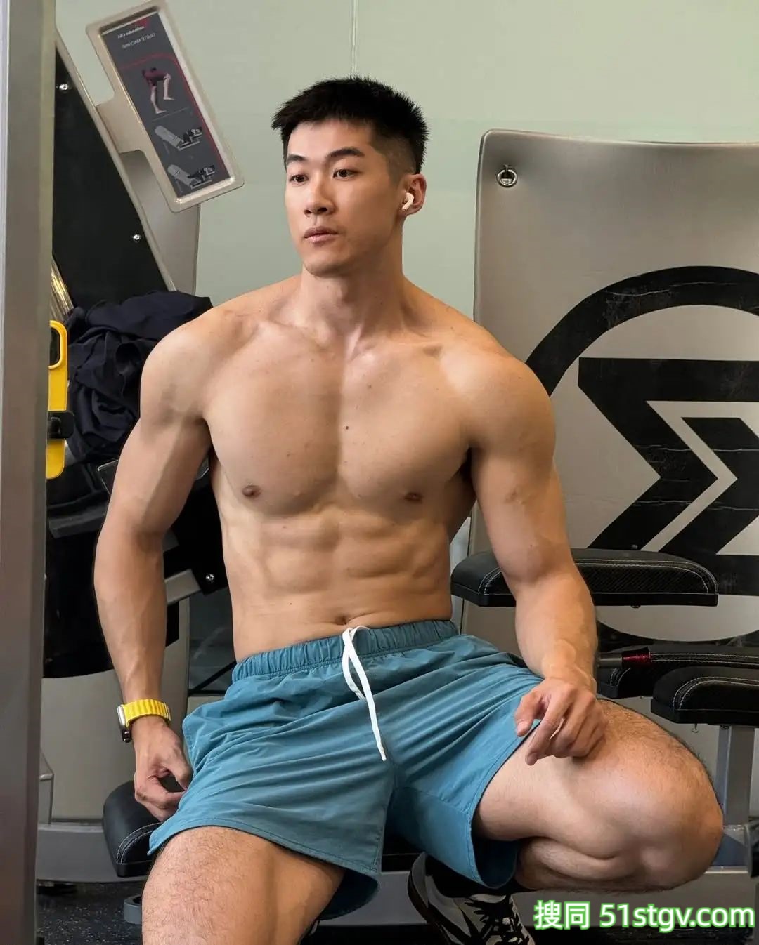 黑皮体育生，臭大力力 - 51虹马