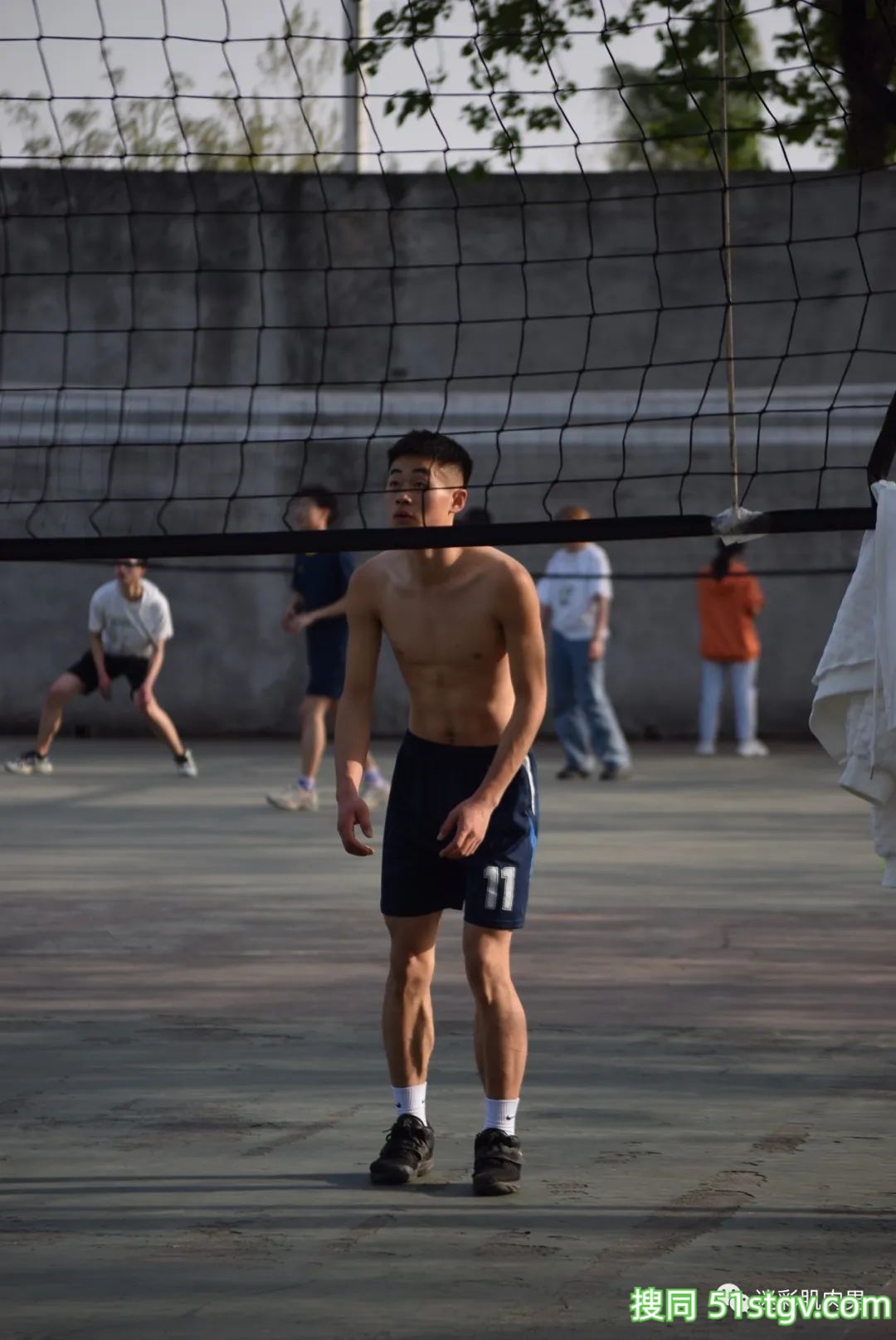 操场上打球扒衣服的体育生! - 51虹马 操场上打球扒衣服的体育生! - 51虹马