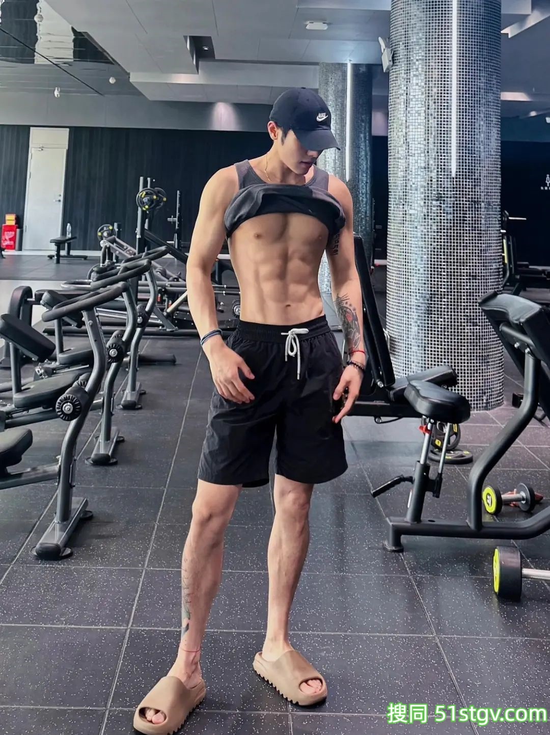 大长腿公狗腰，这身材嘎嘎猛 - 51虹马