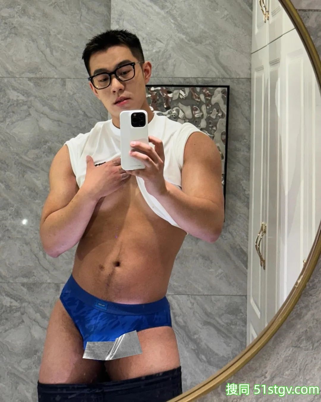 脂包肌帅哥，很有感觉 - 51虹马