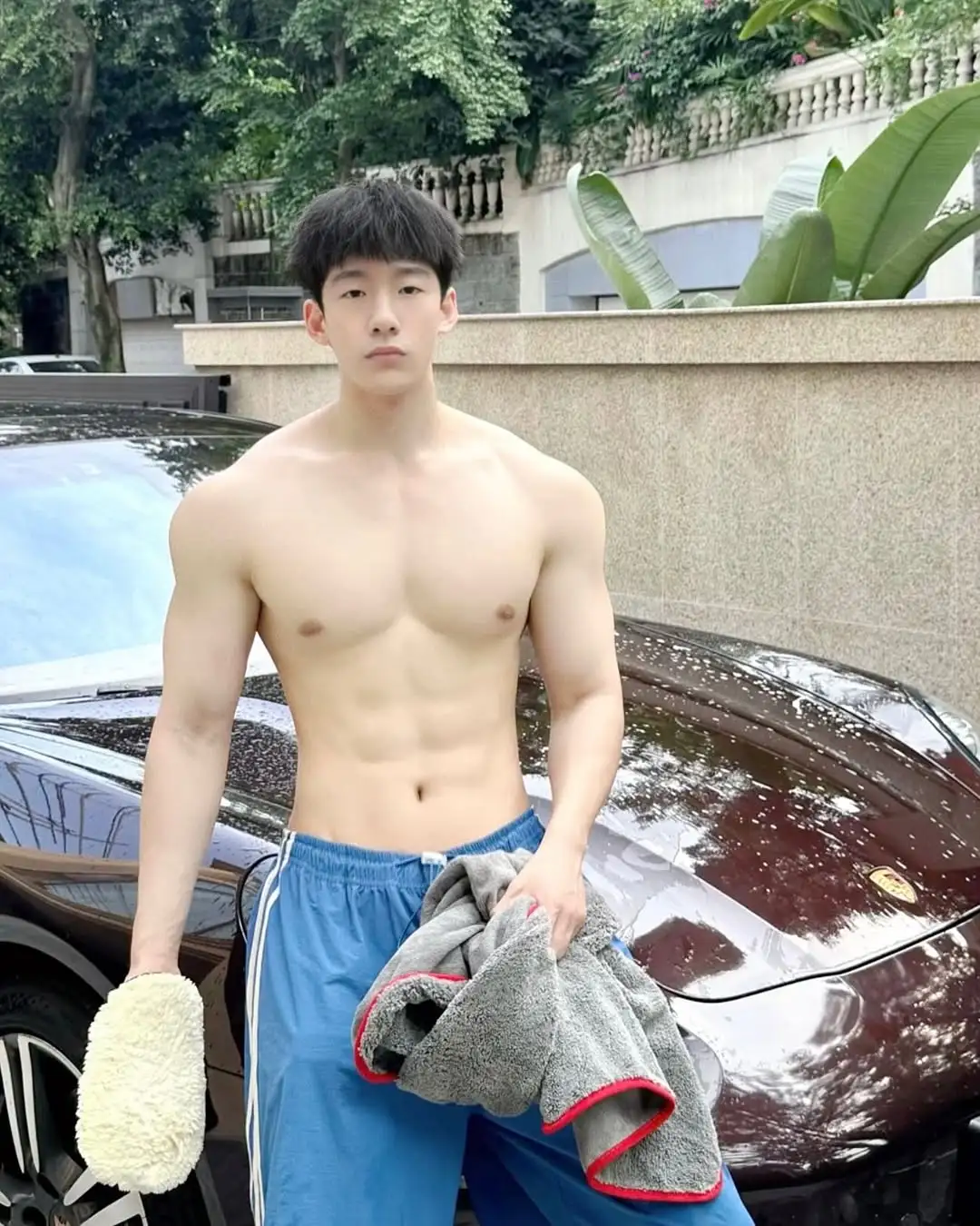 不是很帅，但是真的白嫩 - 51虹马