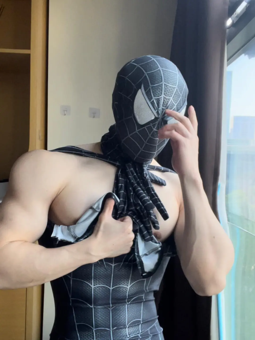 白皮壮硕的体育生 - 51虹马