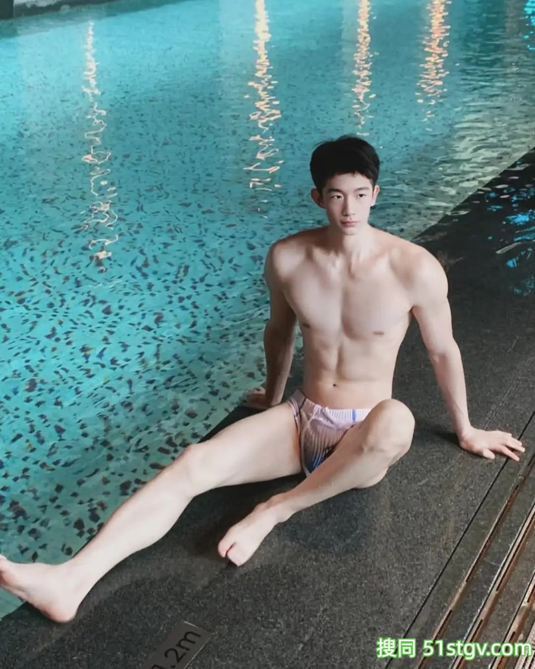 不是很帅，但是真的白嫩 - 51虹马