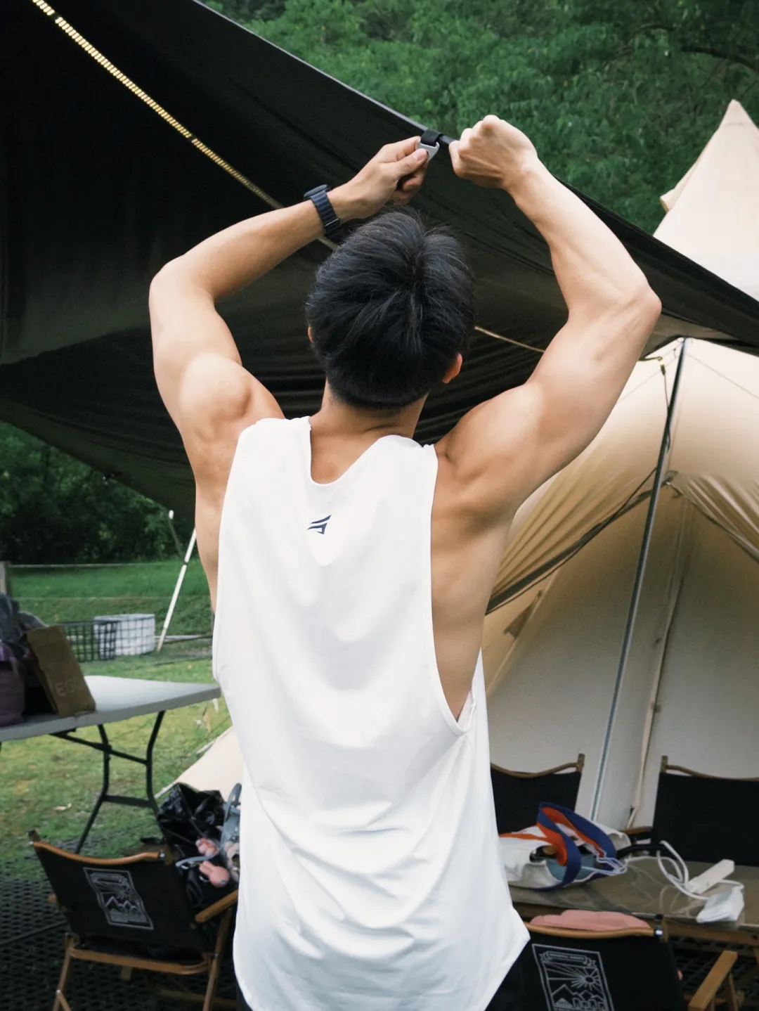 22岁台湾健身模特，炸裂南瓜肩拉丝胸大肌，这肉体谁扛得住？ - 51虹马