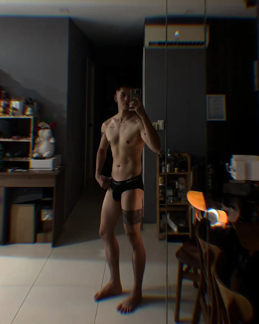 大长腿薄肌男，在家放飞自我-51虹马