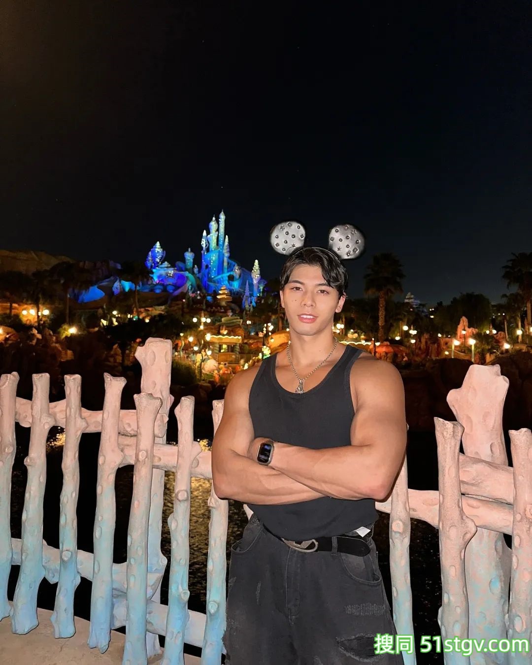 23岁日本健身网红,黝黑肩膀胸肌,这大胸肌泡水时能撩到人心里 - 51虹马 23岁日本健身网红,黝黑肩膀胸肌,这大胸肌泡水时能撩到人心里 - 51虹马