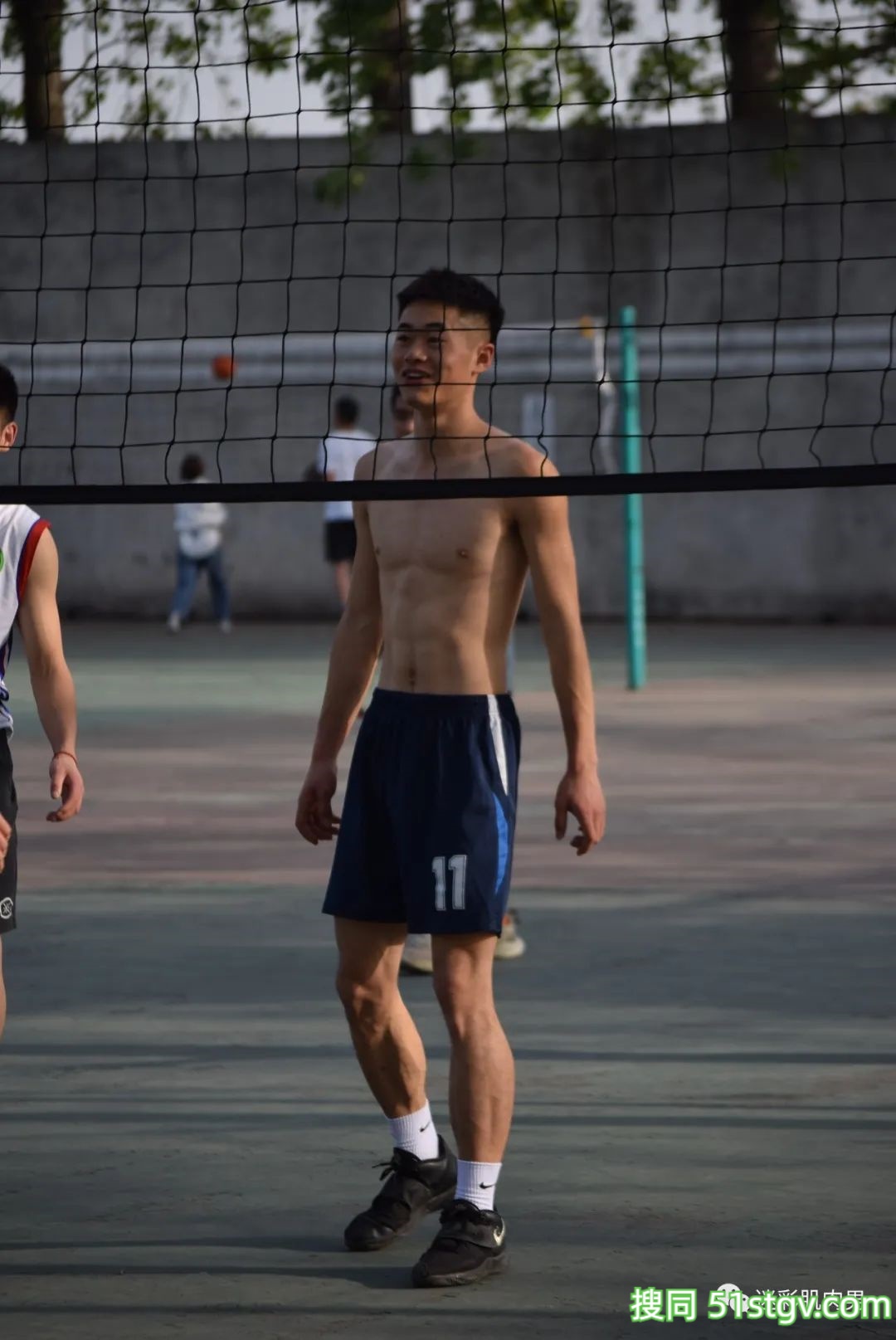 操场上打球扒衣服的体育生! - 51虹马 操场上打球扒衣服的体育生! - 51虹马