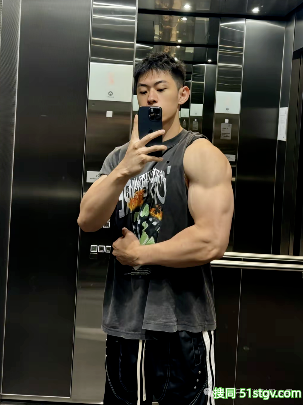 你们的新老公自拍来啦！ - 51虹马